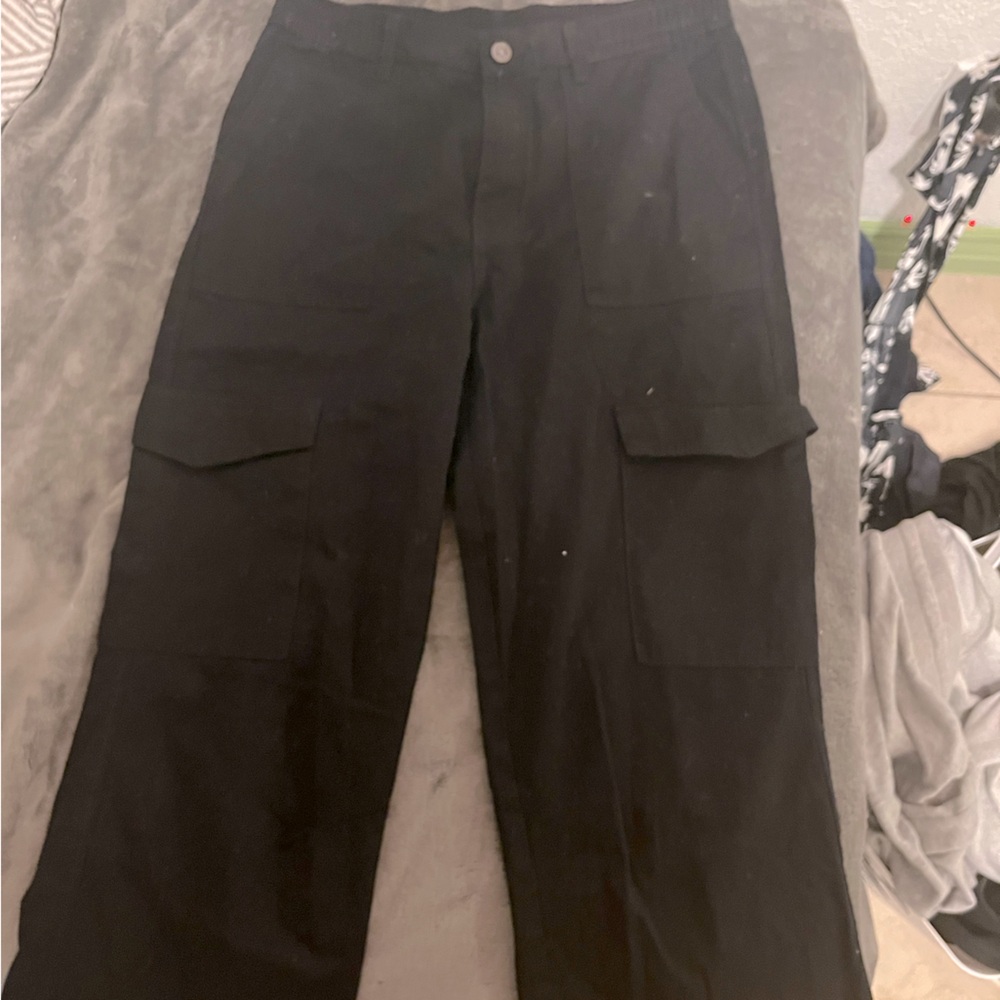 Black cargo pants worn once from ambiance apparel